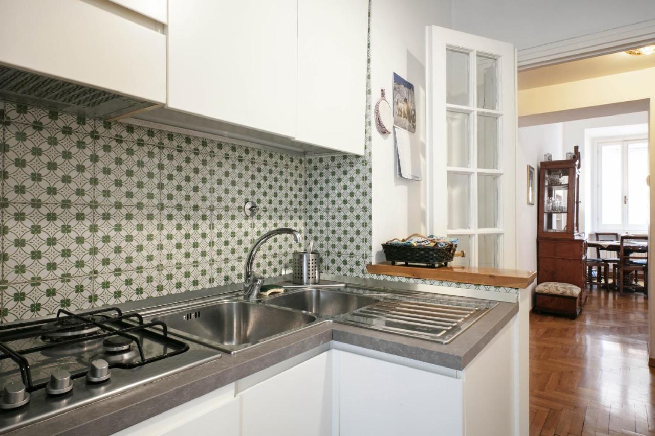Trevi Fountain Apartment Рим Екстер'єр фото